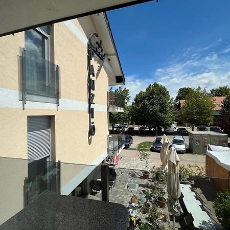 City Apartman Haz Balatonlelle Ngoại thất bức ảnh