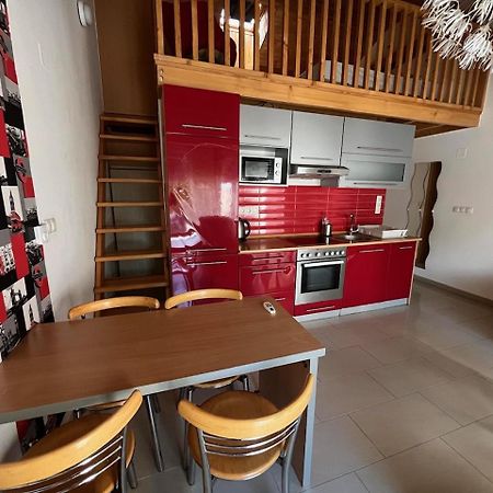 City Apartman Haz Balatonlelle Ngoại thất bức ảnh