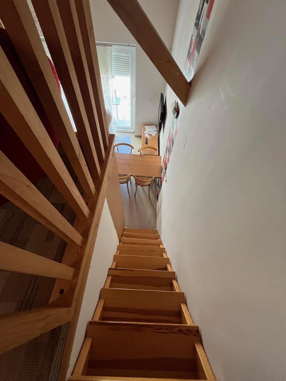City Apartman Haz Balatonlelle Ngoại thất bức ảnh