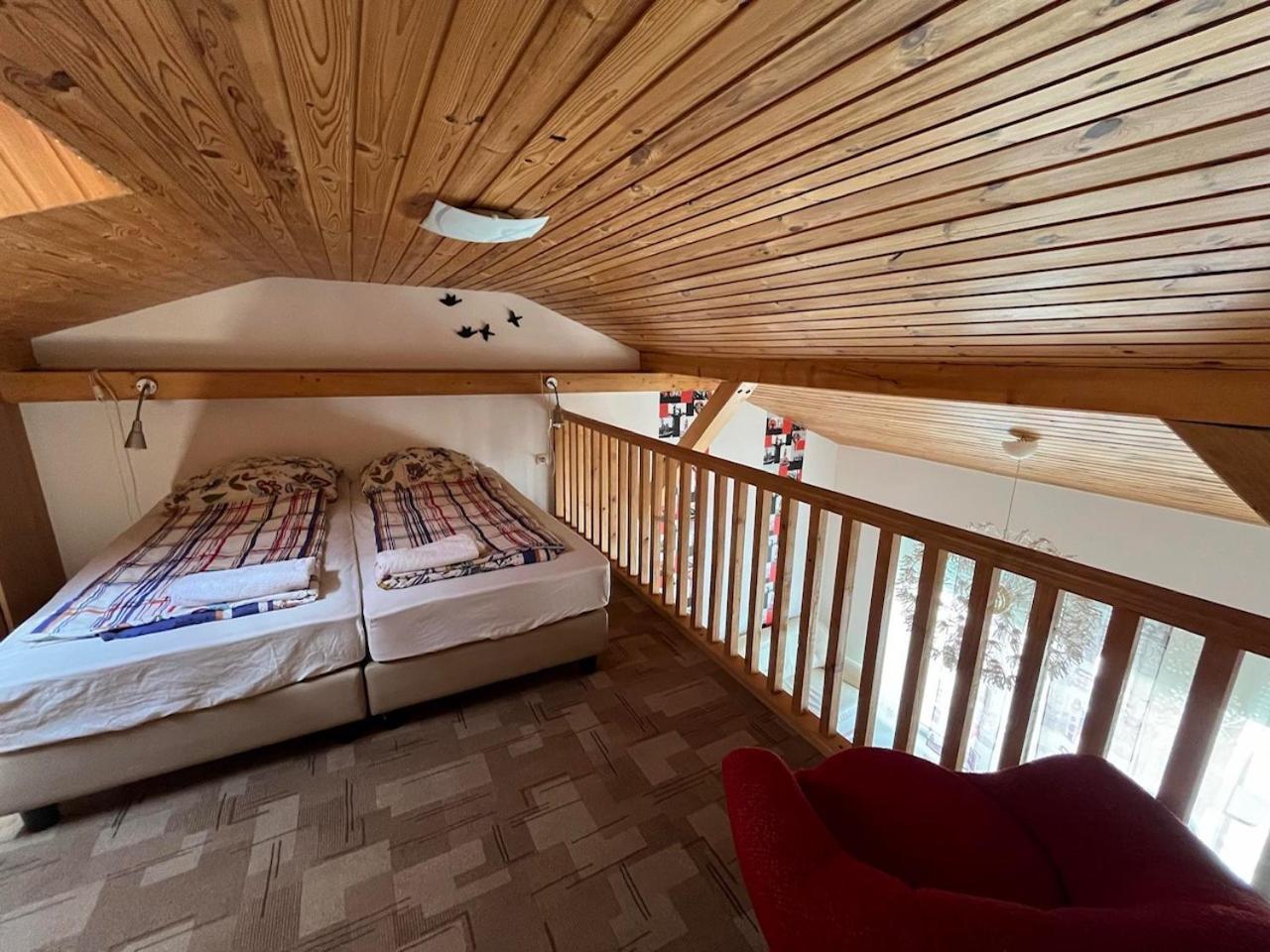 City Apartman Haz Balatonlelle Ngoại thất bức ảnh