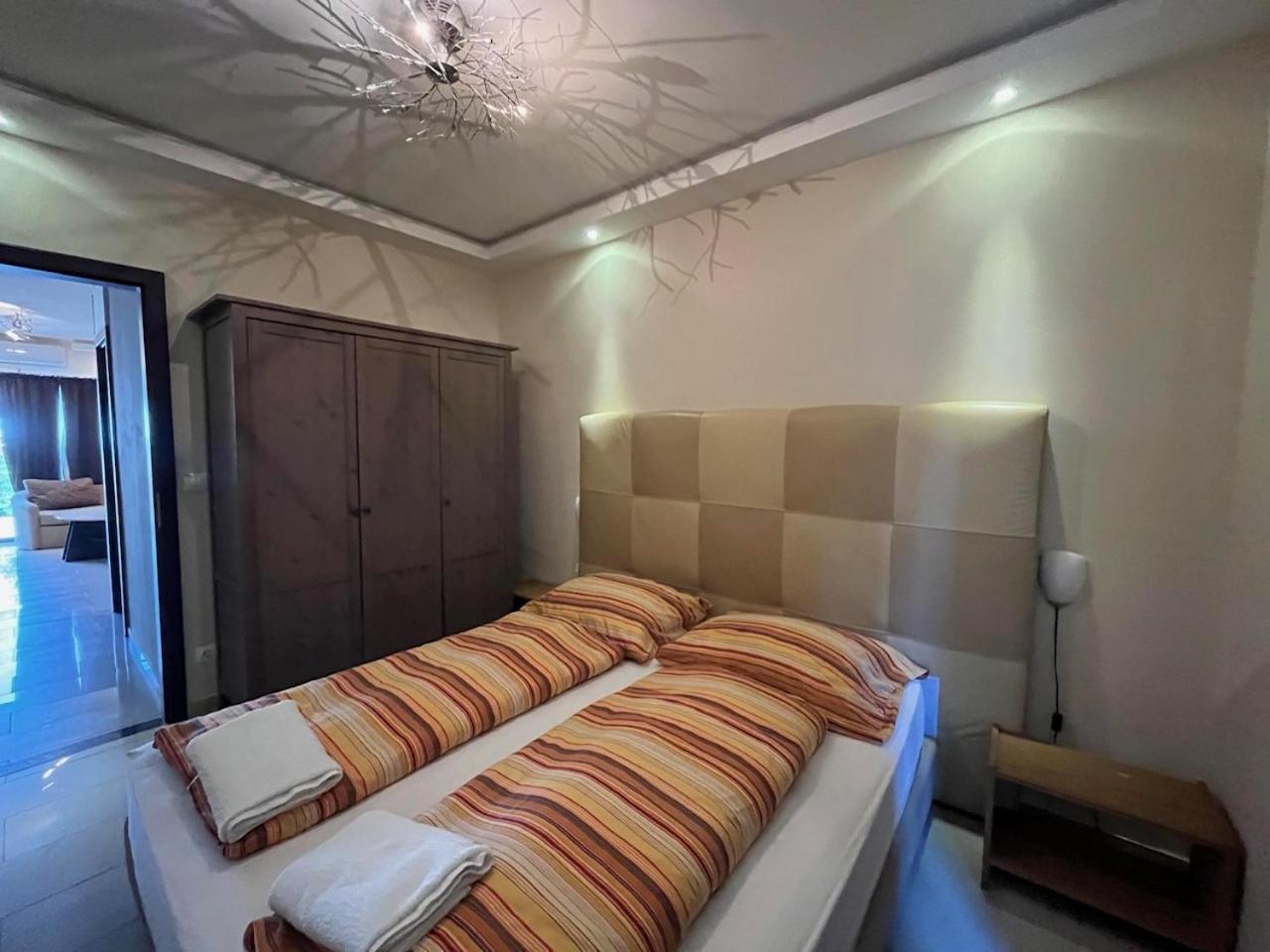 City Apartman Haz Balatonlelle Ngoại thất bức ảnh