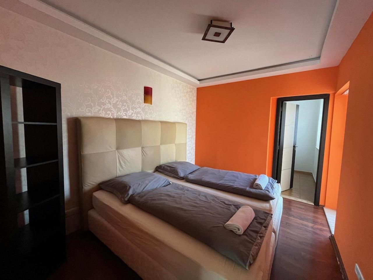 City Apartman Haz Balatonlelle Ngoại thất bức ảnh