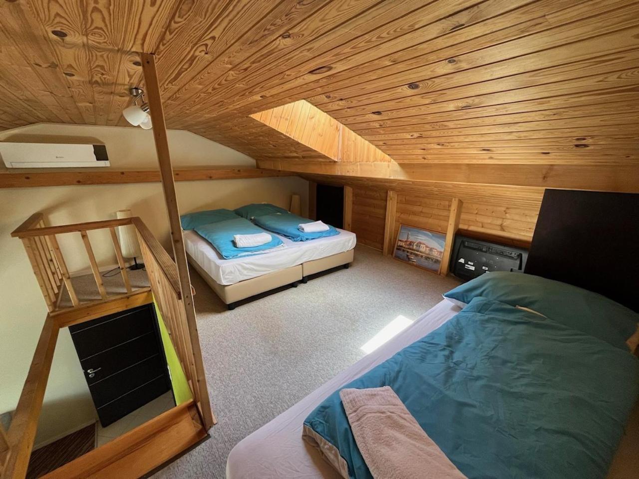 City Apartman Haz Balatonlelle Ngoại thất bức ảnh