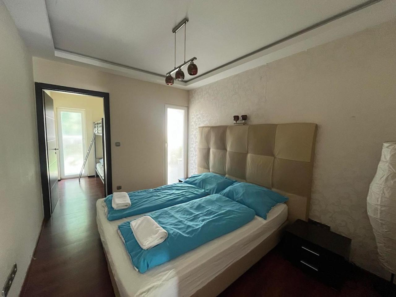City Apartman Haz Balatonlelle Ngoại thất bức ảnh