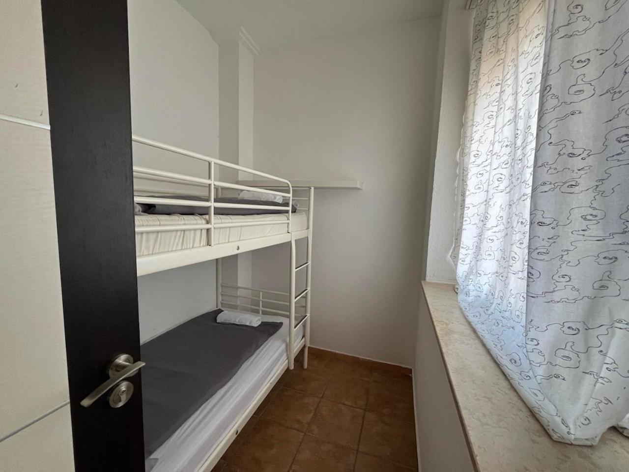 City Apartman Haz Balatonlelle Ngoại thất bức ảnh